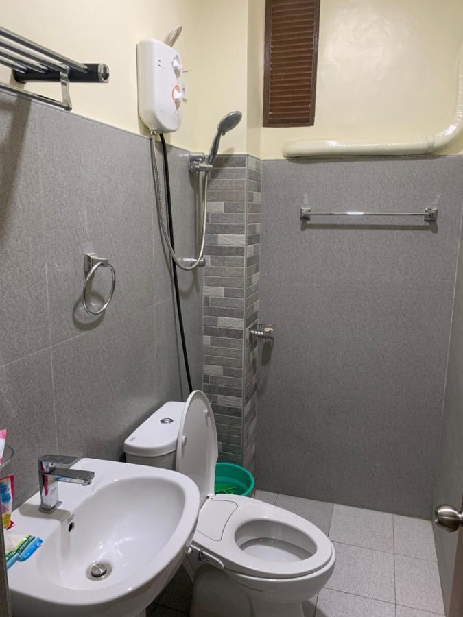 Zl Travelers Inn Batuan エクステリア 写真