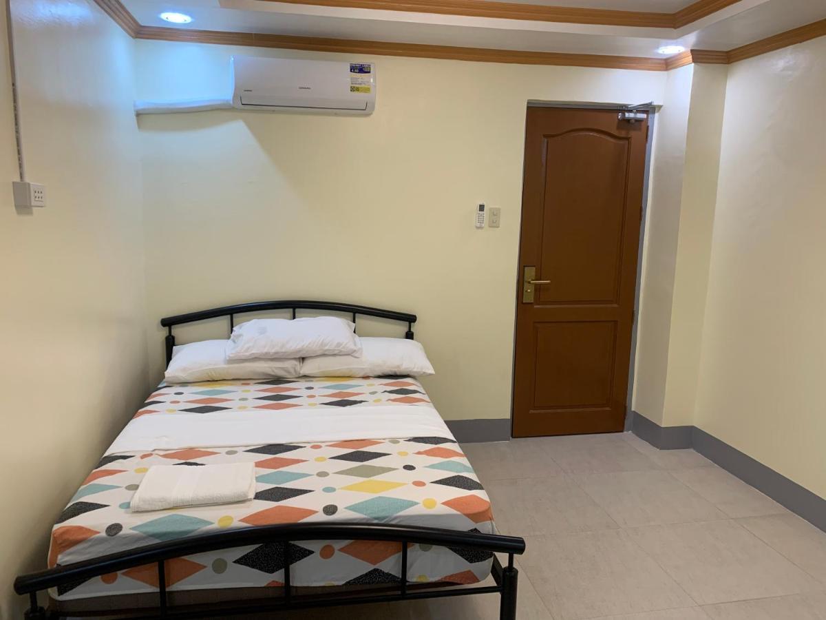 Zl Travelers Inn Batuan エクステリア 写真