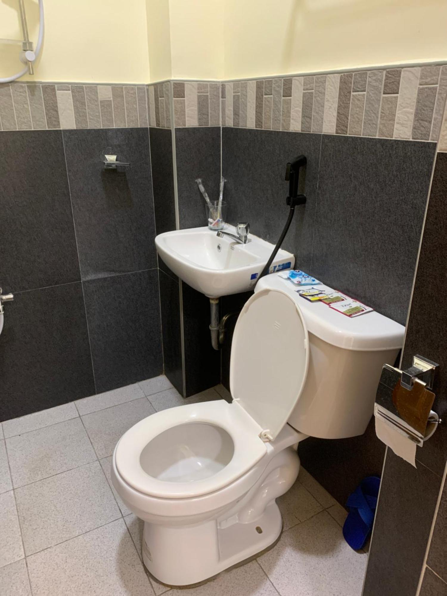 Zl Travelers Inn Batuan エクステリア 写真