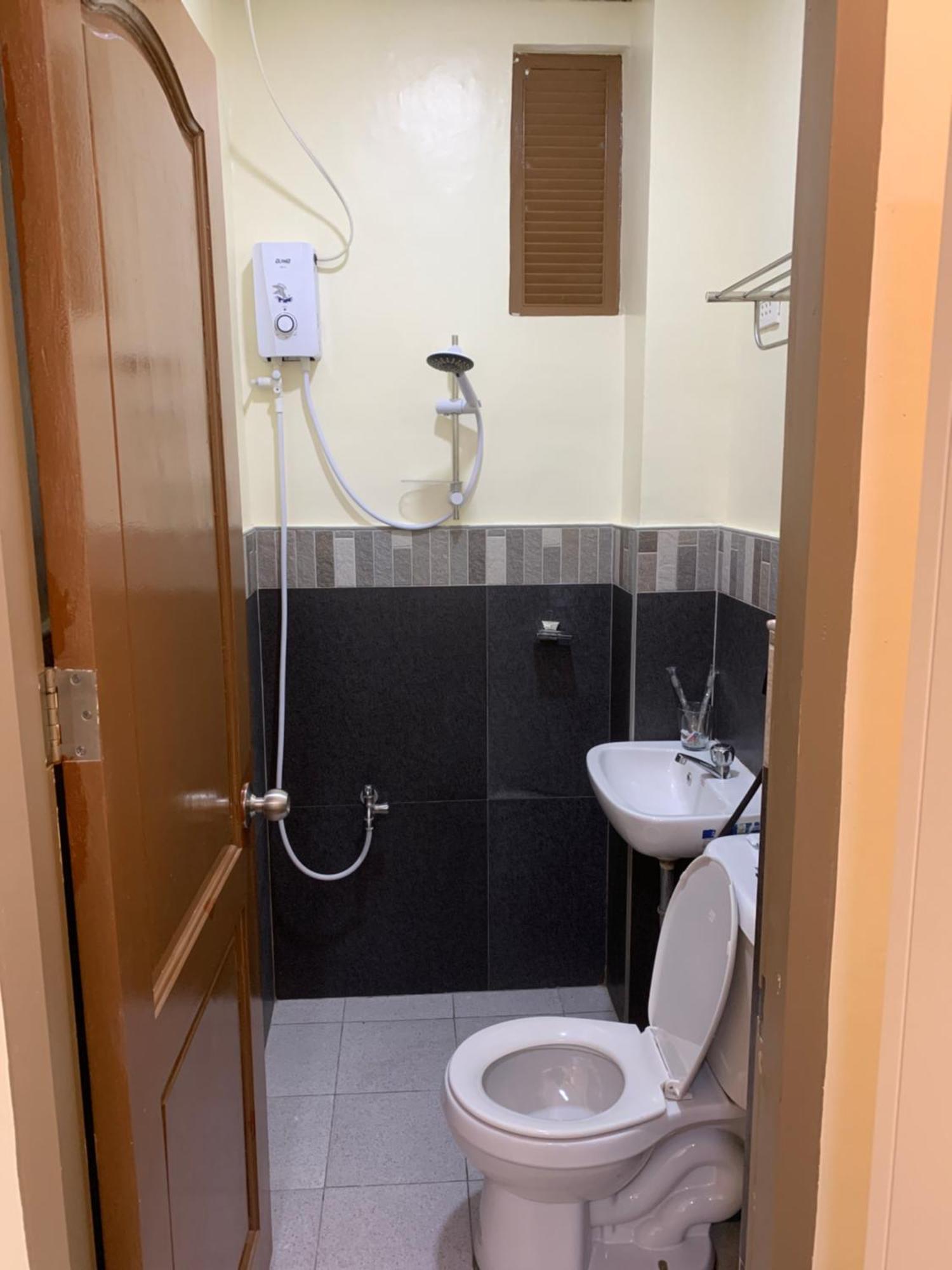 Zl Travelers Inn Batuan エクステリア 写真
