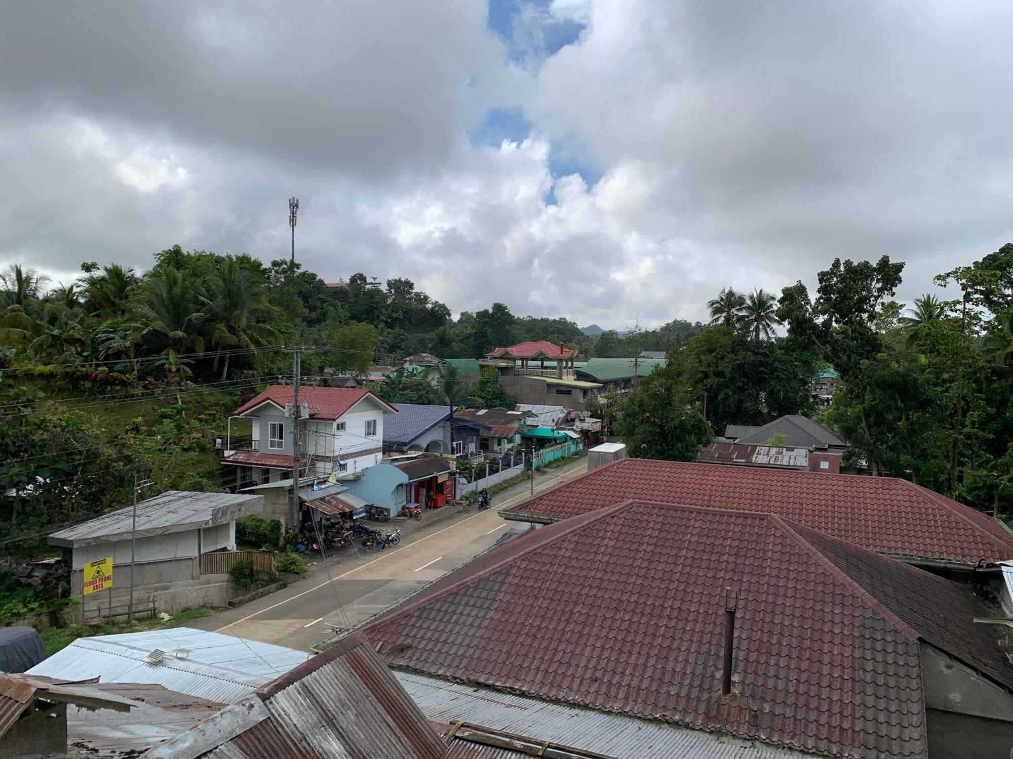Zl Travelers Inn Batuan エクステリア 写真