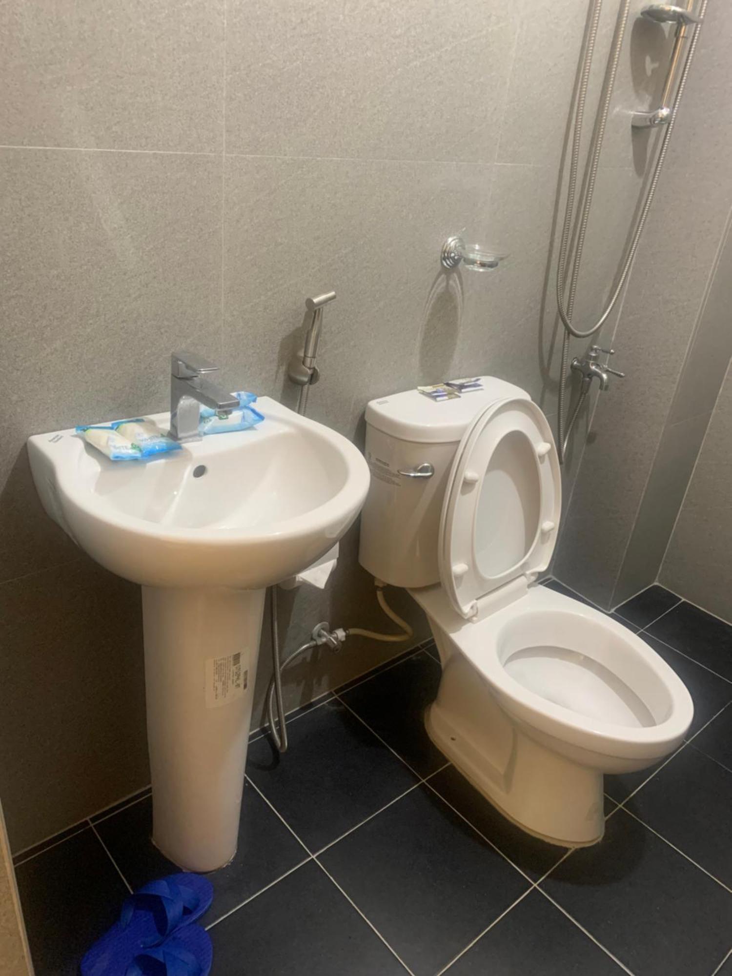 Zl Travelers Inn Batuan エクステリア 写真
